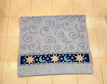 Vintage Celestial Bath Towel 90s Y2K Sun Moon Star Celestial Towel