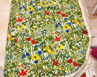 Vintage Fieldcrest Bedspread 1960s Fringed flower power made in USA Flower Field With Animals