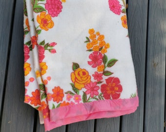 Vintage Floral Blanket With Satin Trim