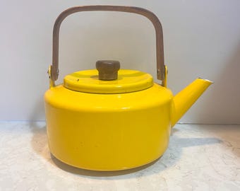 Vintage Modern 1970's Kettle Sunny Yellow Mid Century Modern Mod Kettle