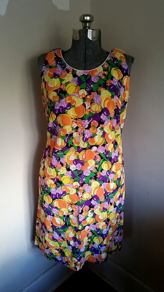 Vintage 1950's Mod Novelty Print Fruit Wiggle Dre… - image 3