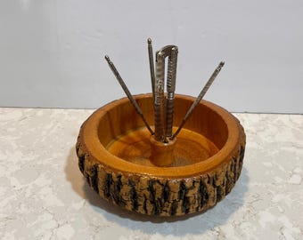 Vintage Wooden Nut Bowl / Wooden Bark Nut Bowl Cottage Chic Vintage Wooden Nut Bowl / Mid Century