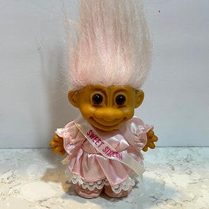 Sweet 16 Troll Puppe Russ Troll