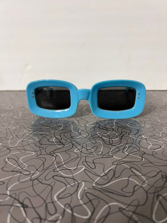 Vintage 1950s 60s Mod Sunglasses Blue Square Shape