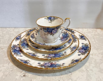 ムーンライト ローズ ランチプレート 2 枚、ロイヤル アルバート