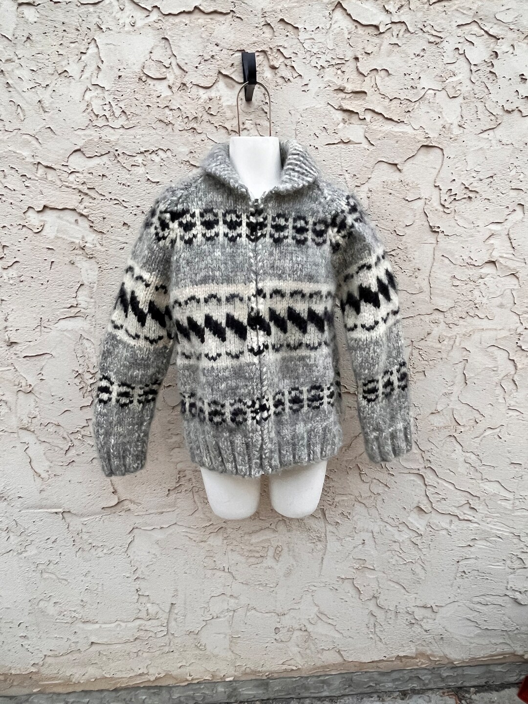 90s wool cowichan sweater “hoodie type” Vintage Wool Cowichan Sweater the Dude Style With Geometric