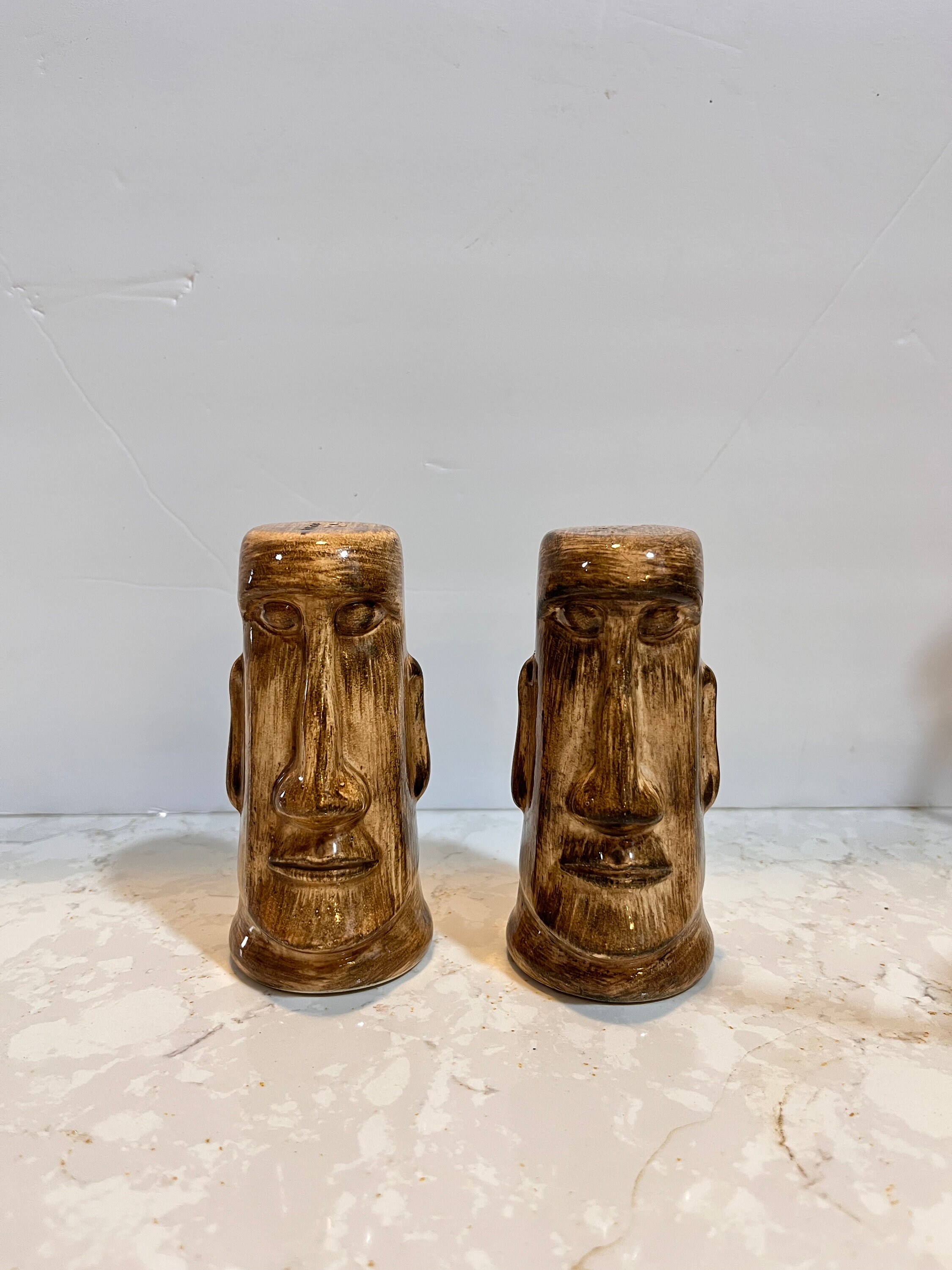 Vintage Tiki Moai Salt and Pepper Shakers - Etsy 