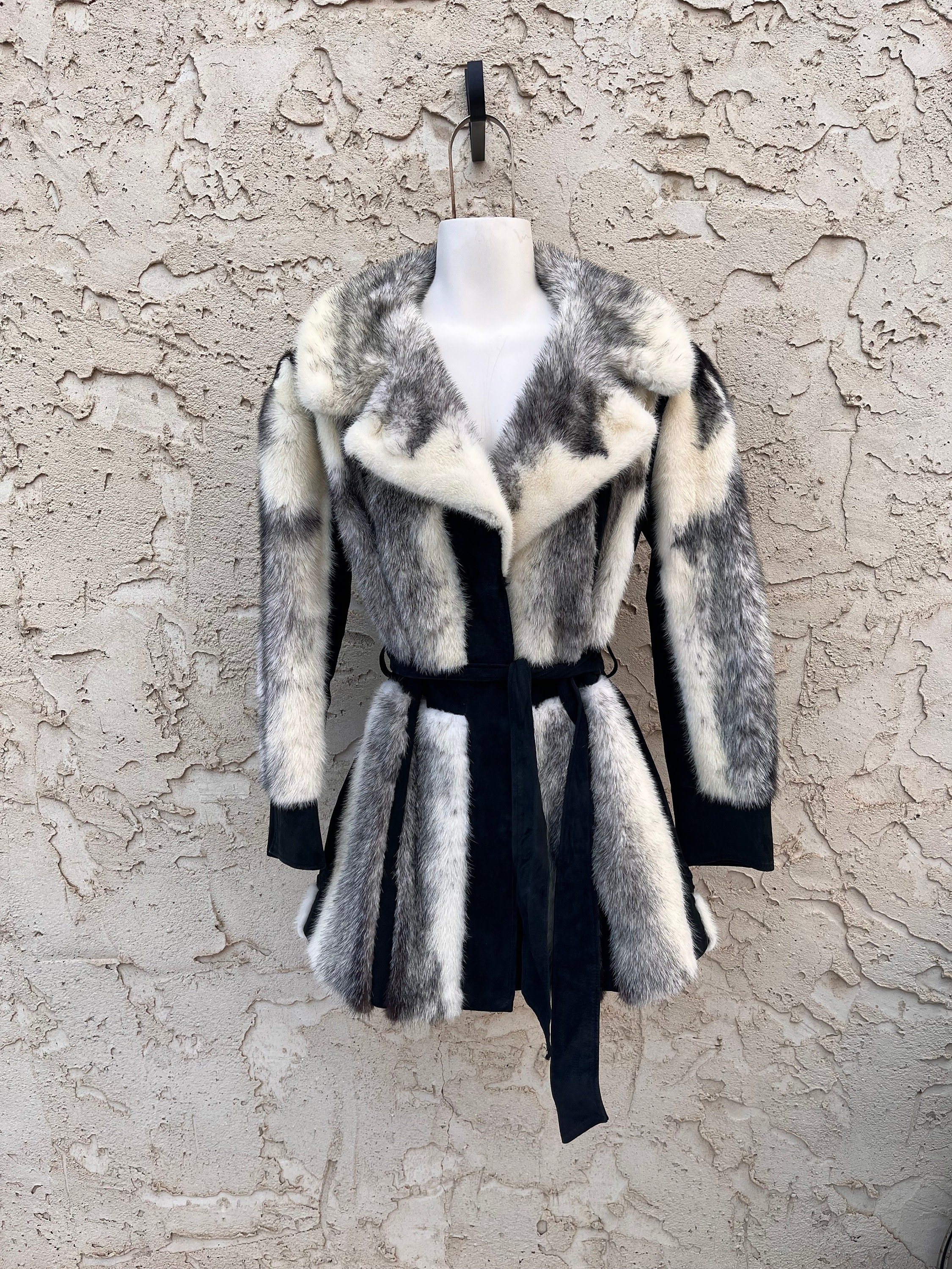 Vintage 1980s Genuine Mink Fur Jacket, Coat (B111) With