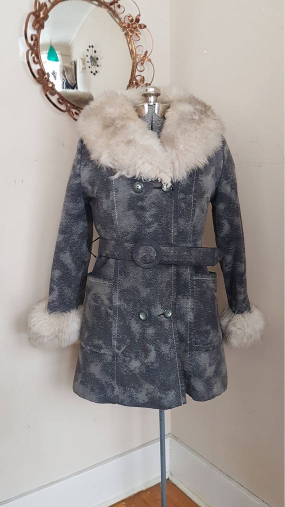 1960's Fitted Mod Coat Faux Fur Trim Collar 1960's