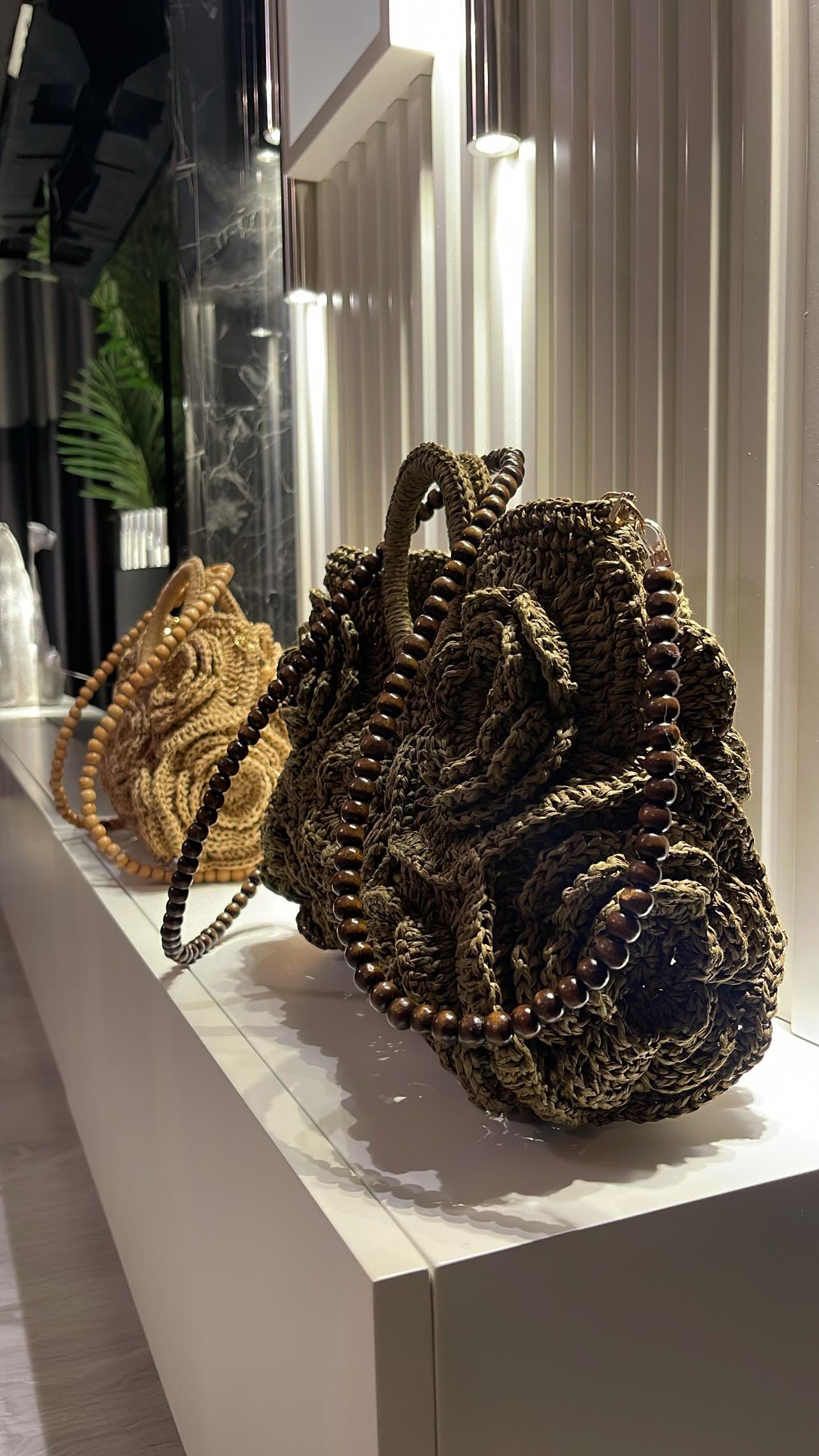 プトマヨ　ローズ装飾付き　ハンドバッグ El Yapımı Rose Bag Brown - Etsy