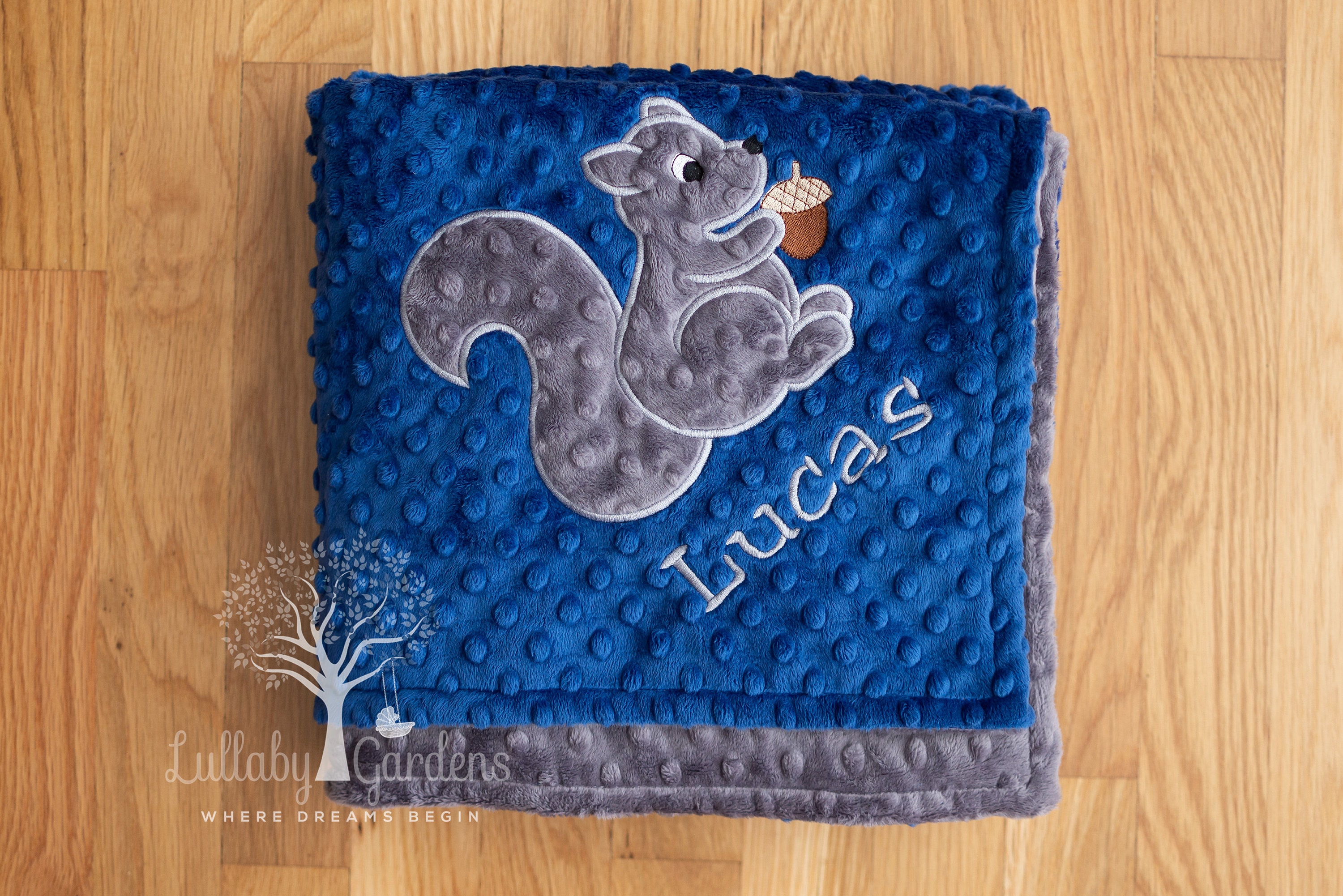 Squirrel Embroidered Baby Blanket main image 0
