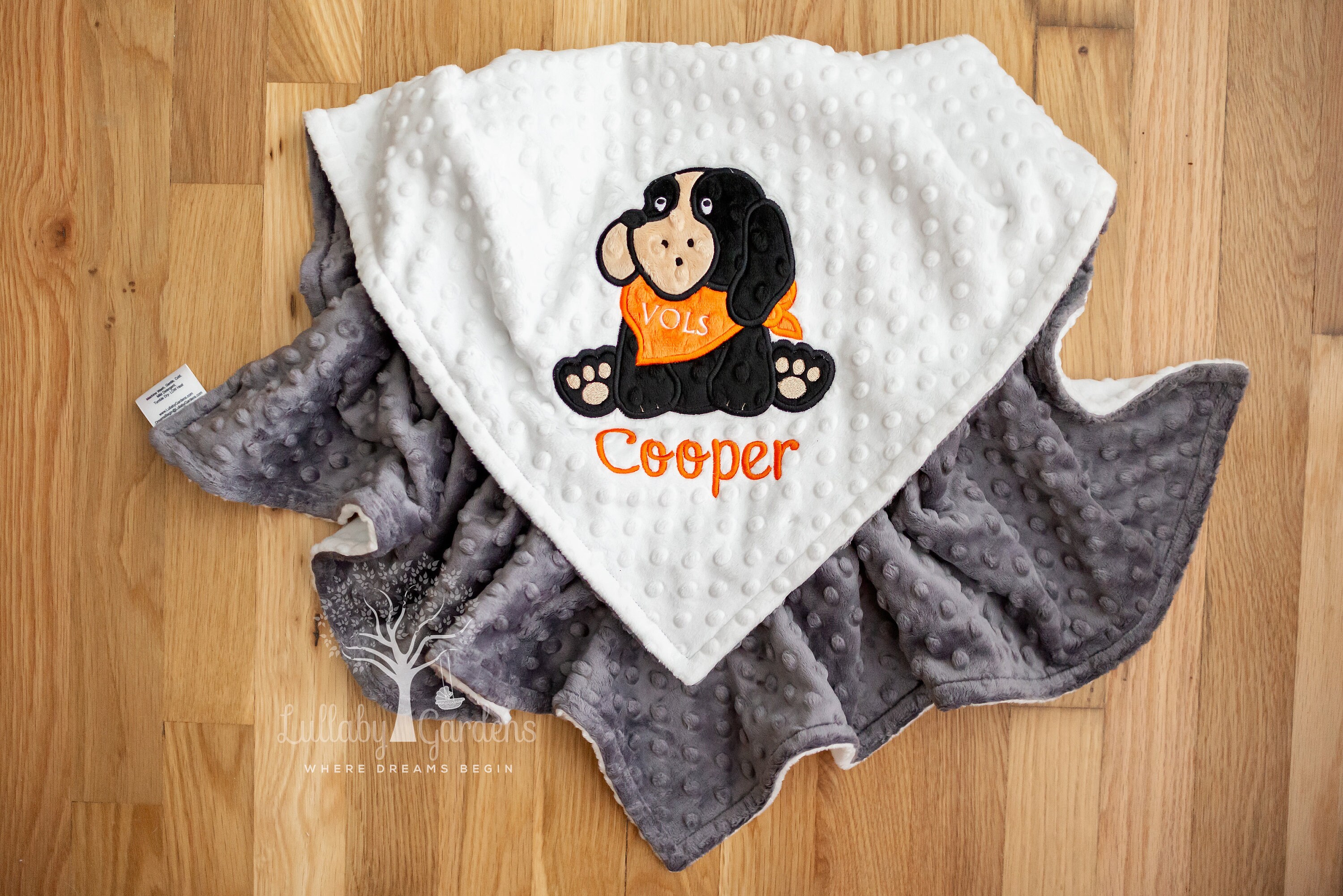 Appliqued Hound Dog Personalized Minky Baby Blanket Etsy Canada
