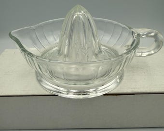 Vintage Juicer Glass Citrus Reamer Squeezer Orange Lemon Clear Country Farm