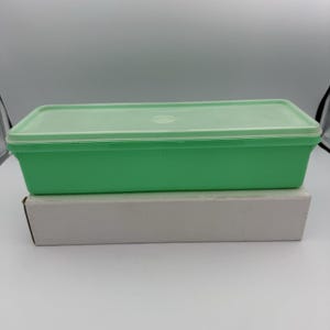 Vintage 13" Tupperware gröna produkter selleri sallad frukt- och grönsaksbehållare 892 893