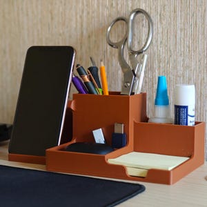 Desk organizer
