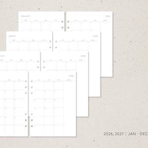Puede incluir: Un conjunto de p&aacute;ginas de calendario sin fecha para 2026 y 2027, con meses como enero, marzo, agosto y diciembre. Cada p&aacute;gina tiene un dise&ntilde;o minimalista con una cuadr&iacute;cula para la planificaci&oacute;n diaria. El texto "2026, 2027 | JAN - DEC | DATED" es visible.
