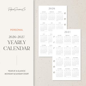 Puede incluir: Calendario anual minimalista para 2026-2027. El calendario muestra los meses del año, con inicio en lunes y domingo. El texto "Paper Seasons Co" y "Personal Yearly Calendar" son visibles.