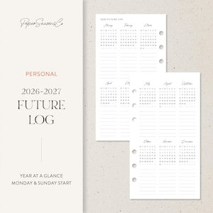 Pode incluir: Um planejador Future Log 2026-2027 branco com um design minimalista. O planejador inclui calendários mensais e seções com linhas para anotações. O texto "Paper Seasons Co" e "Year at a Glance" são visíveis.