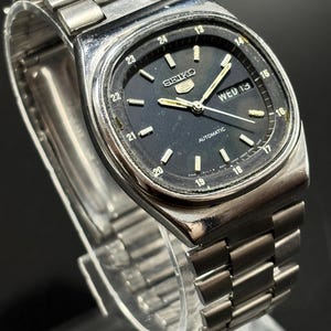 Vintage Seiko 5 heren automatisch roestvrijstalen polshorloge gemaakt in Japan, lopende staat, dag/datum, cadeau