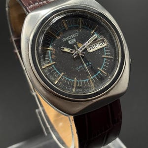 1980&#39;s Vintage Seiko 5 Sports Automatic Men&#39;s Wrist watch Japan made, 6319A Cal, Working condition, Leather Band
