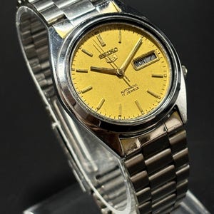 Vintage Seiko 5 automatisch 7009A-ref 17 juwelen, roestvrij staal Japans herenpolshorloge, werkende staat, cadeau