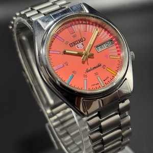 Vintage Seiko 5 Automatic stainless steel Men's Wrist watch Day-Date Japan made, 17 Jewels, Working condition, Gift for him