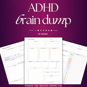 Pu&ograve; includere: Un set di pianificatori digitali intitolato ADHD brain dump con 15 pagine. Il layout presenta fogli bianchi con testo nero, incluse sezioni per organizzatori giornalieri, liste di idee e programmi con caselle di controllo, linee e intestazioni pastello.