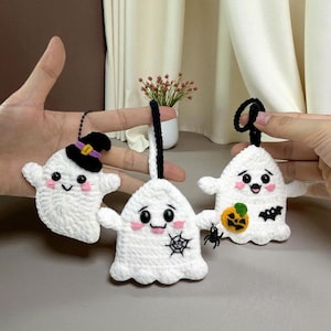 Halloween Ghost Crochet Pattern, Amigurumi Plush Ornament (PDF Pattern)