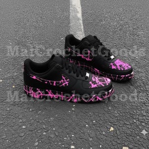 Aangepaste handgeschilderde AF1-sneakers: zwarte neonroze splatter streetwear