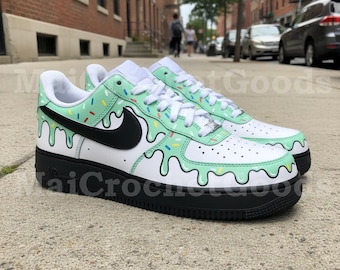 Zapatillas Air Force 1 Low personalizadas pintadas a mano, diseño Mint Drip Candy.