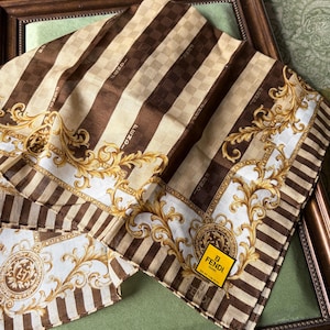 Louis vuitton silk scarf - Etsy 日本