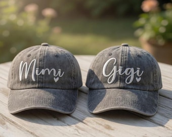 Gorro personalizado Mimi Gigi Script, regalo bordado para abuelos, tocado familiar minimalista, regalo estético para la abuela, accesorio único con detalle de corazón.