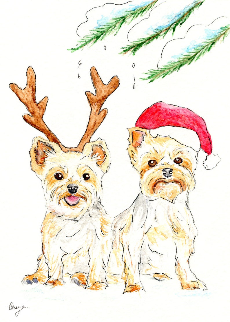 K&ouml;nnte beinhalten: Aquarellmalerei von zwei kleinen Hunden, einer mit Rentiergeweih und der andere mit Weihnachtsm&uuml;tze. Die Hunde sind hellbraun und wei&szlig;, mit einem verschneiten Hintergrund und gr&uuml;nen Kiefernzweigen.