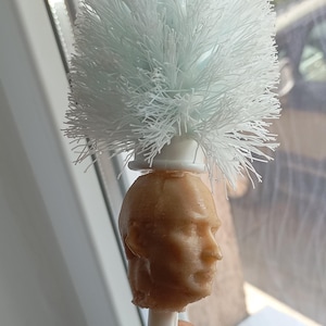 Funny Toilet Brush - Weird Bathroom Gift – Quirky Cleaning Tool - White Gray Brush with Funny Face - Gag Gift for Him  - Putin Toilet Brush