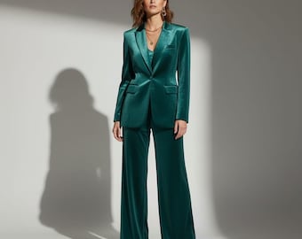 Velvet Pant Suit: Women's Elegant Blazer & Wide Leg Trousers