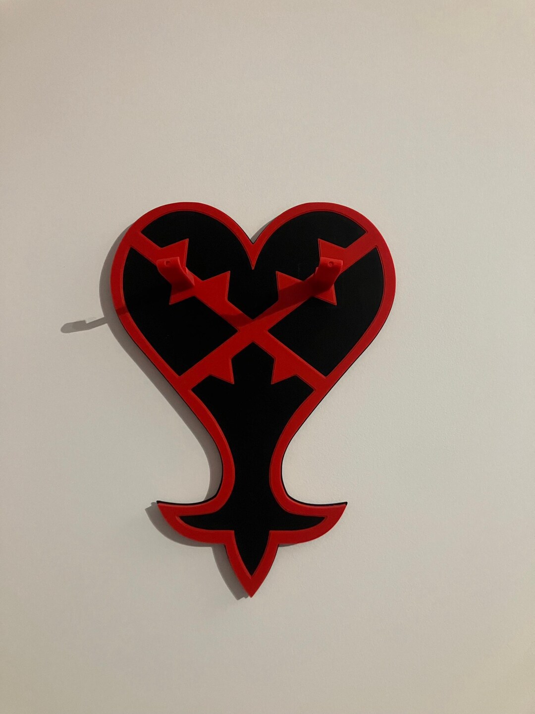 Kingdom Hearts Keyblade Stand – Heartless Symbol | 3D Printed | Free ...