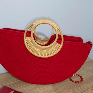 Bolso de paja roja hecho a mano – Bolso de playa bohemio circular con asa de madera + Cartera y pulsera de piedras gratis