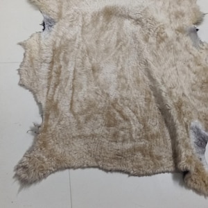 Premium Hair-On Lambskin - Genuine Leather Fur Hide for Crafts/Decor, Luxurious Hair-On Lambskin Leather - Natural Shape Hide 5-6 sqft