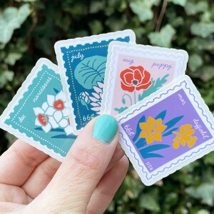 Birth Month Flower Sticker, Choose Your Month, Cute Birthday Gift, Waterproof Decal for Laptop, Water Bottle Decal, Choose Your Flower