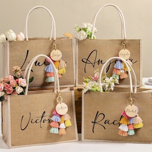 Personalized Bridesmaid Burlap Bag,Beach Bag,Gift Tote Bags with charm,Bachelorette Party Gift,Bridesmaid Proposal Gifts,Tote Bag With Name