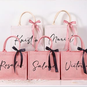 Bridesmaid Gift Bag,Personalized Bridesmaid Burlap Bag,Wedding Gift Bag,Custom Jute Bag with Ribbon,Bachelorette Party Bag,Beach Tote Bag