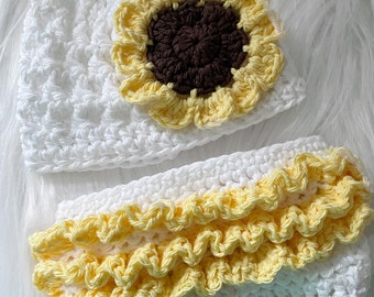 Sunflower crochet hat, newborn 0-3 months photo prop and diaper cover, baby shower gift, nursery decor