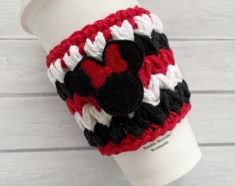 Crochet chunky coffee cup cozy with mouse, reusable cup sleeve for hot or cold cups