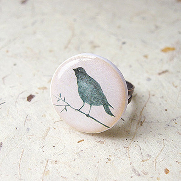 FREE WORLDWIDE SHIPPING - Green Bird Clay Ring