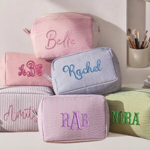 Personalized Embroider Cosmetic Bag, Seersucker Makeup Bag, Bridesmaid Gifts, Bridal Party Gifts, Makeup Organizer, Bridal Shower Gift