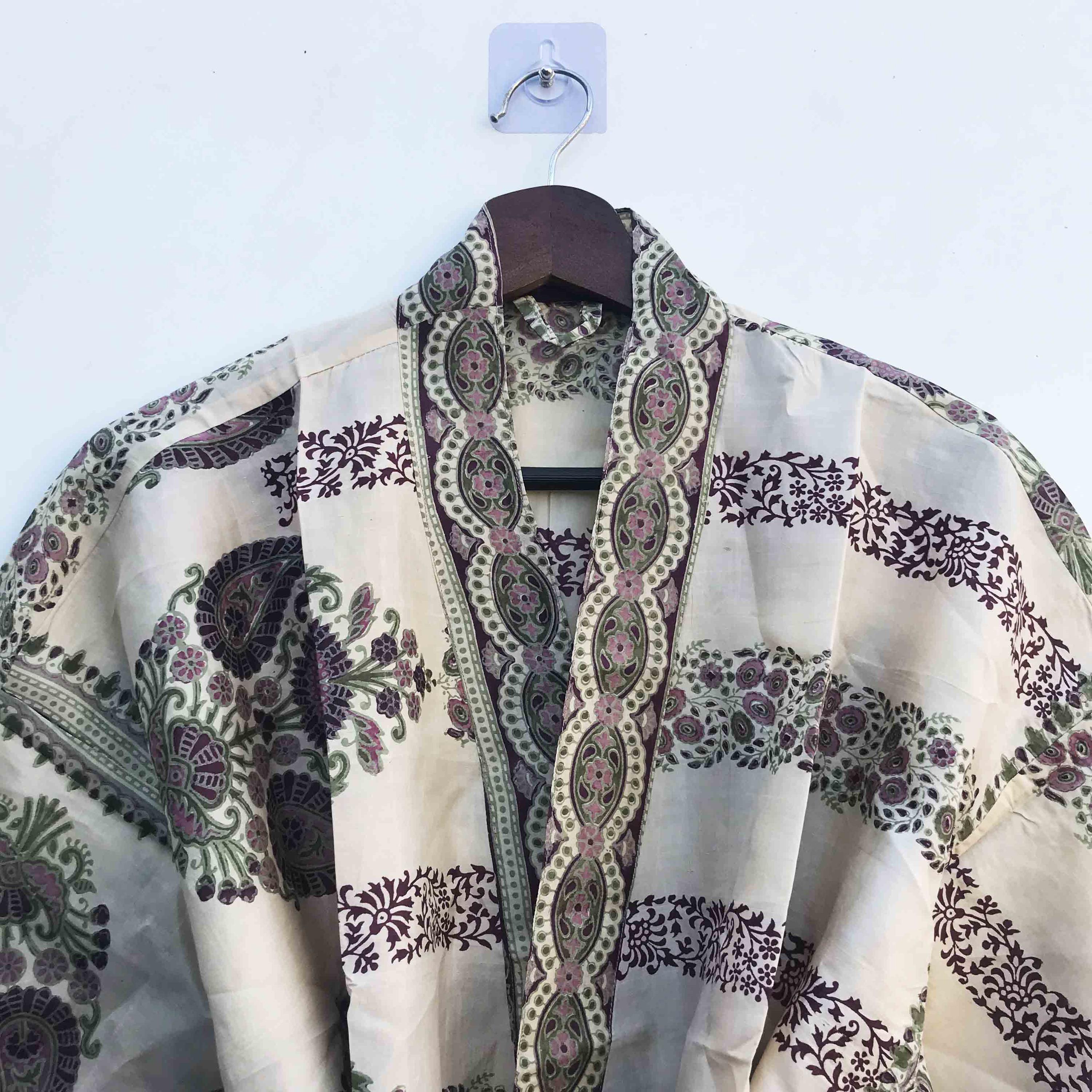 Sari Robe Vintage Silk Sari Kimono Robe: Recycled Indian Silk Fabric Dress # 50 ...