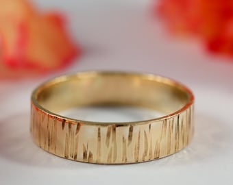 Bark 14ct Ecogold Wedding Band