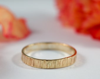 Yellow Gold Bark Effect Wedding Band: A 3mm 14ct yellow gold textured wedding ring band