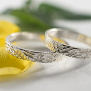 White Gold Ash Wedding Bands: A Set of his and hers 9k White Recycled Gold wedding rings zdjęcie 2