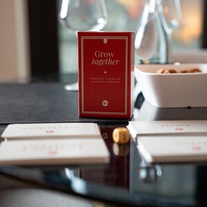 Jeu de cartes Grandir ensemble Développement personnel et discussion approfondie entre amis | Réflexion, pleine conscience, conversations réelles | Idée cadeau pour les 14 ans et plus